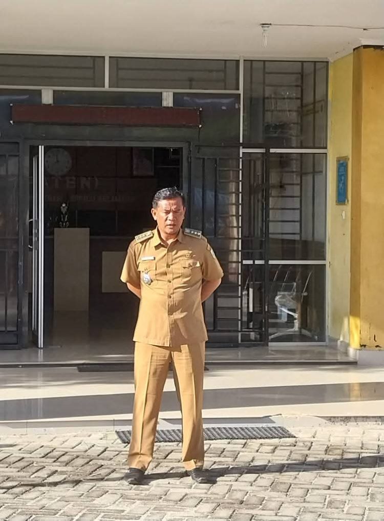 Camat Kerajaan H Wenta Banurea Pimpin Apel Pagi