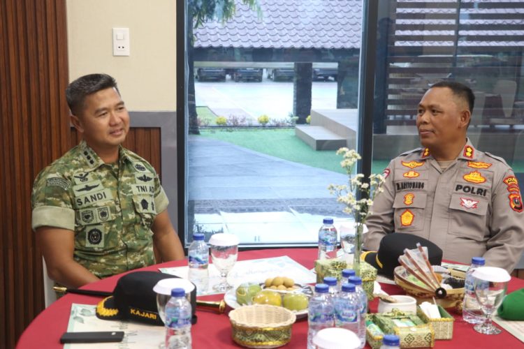 Perkuat Sinergitas TNI-Polri, Kapolres Simalungun Hadiri Silaturahmi Danrem 022/Pantai Timur