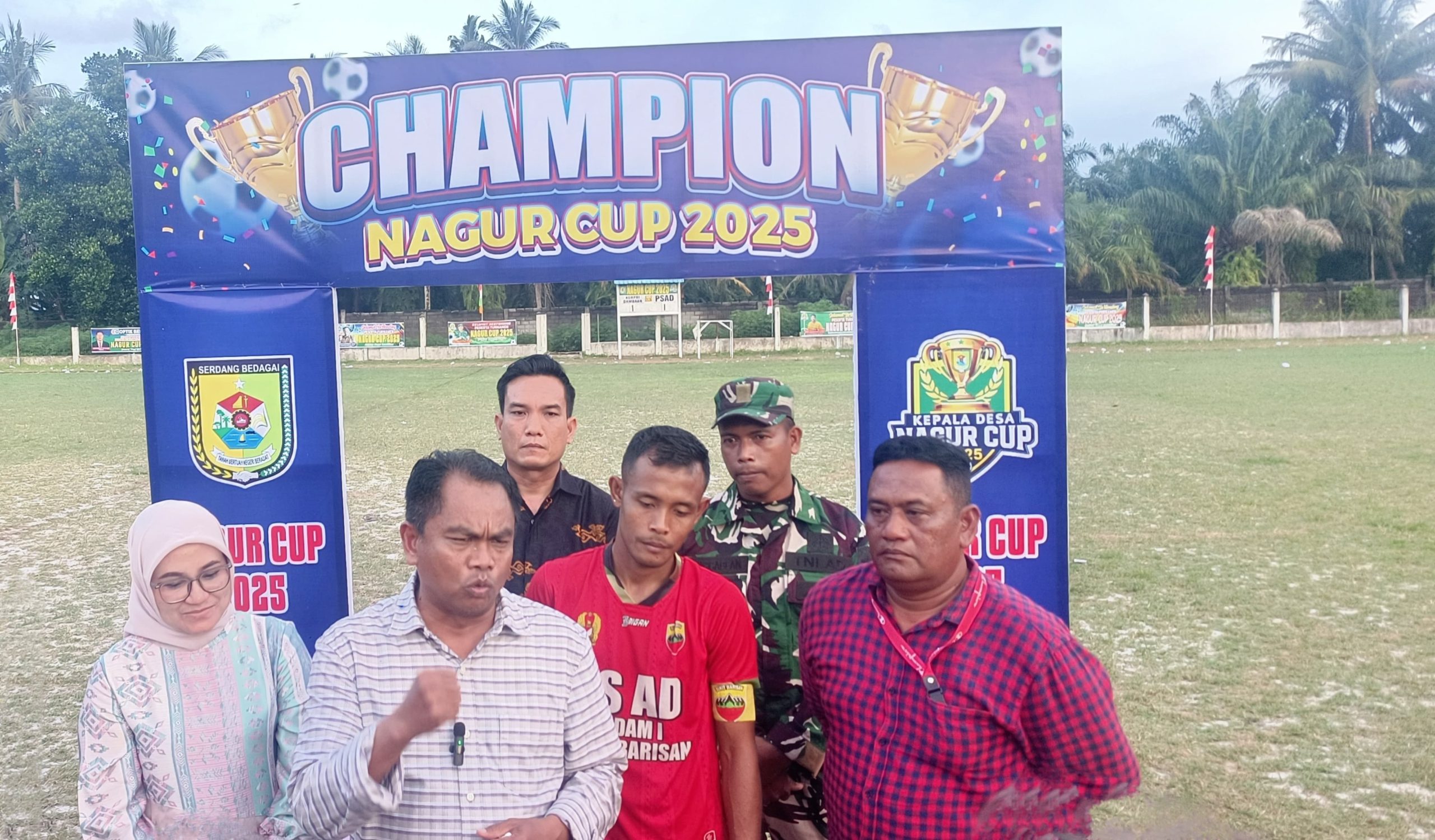 Bupati Sergai Apresiasi TNI–POLRI Sukses Amankan Final Turnamen Nagur Cup 2025 Bupati Sergai Apresiasi TNI–POLRI Sukses Amankan Final Turnamen Nagur Cup 2025