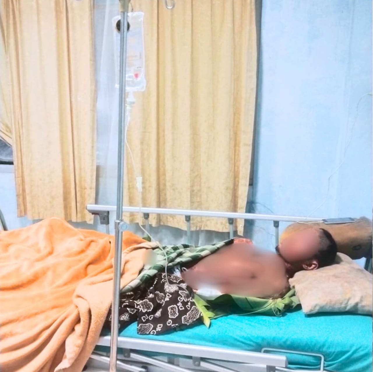 Sigap, Pemkab Tapteng Berangkatkan Korban Penyakit Kulit Ke RSUD Adam Malik