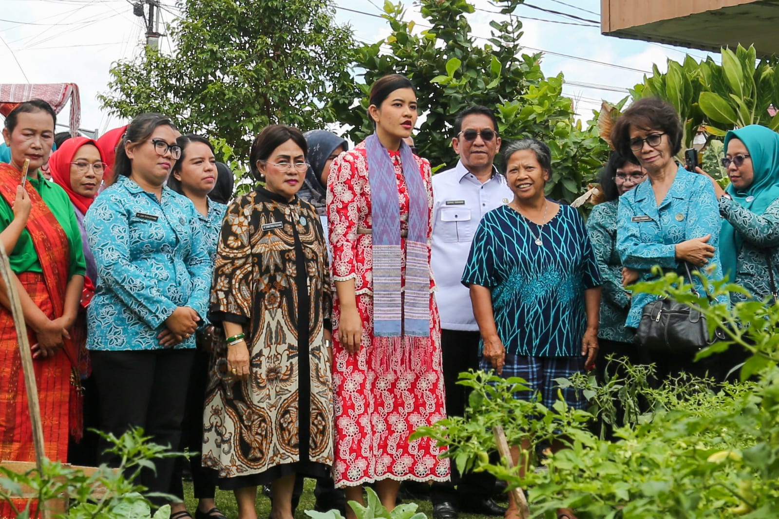 Ketua TP PKK Provinsi Sumut Ny Kahiyang Ayu Bobby Nasution didampingi Ketua TP PKK Ny Liswati Wesly Silalahi Tinjau Langsung Evaluasi Lomba Aku Hatinya 