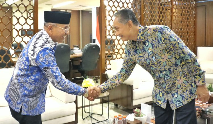 Bupati Simalungun Anton Achmad Saragih Intensif Komunikasi dengan Menteri PU RI untuk Pembangunan Infrastruktur Jalan Bupati Simalungun Anton Achmad Saragih Intensif Komunikasi dengan Menteri PU RI untuk Pembangunan Infrastruktur Jalan