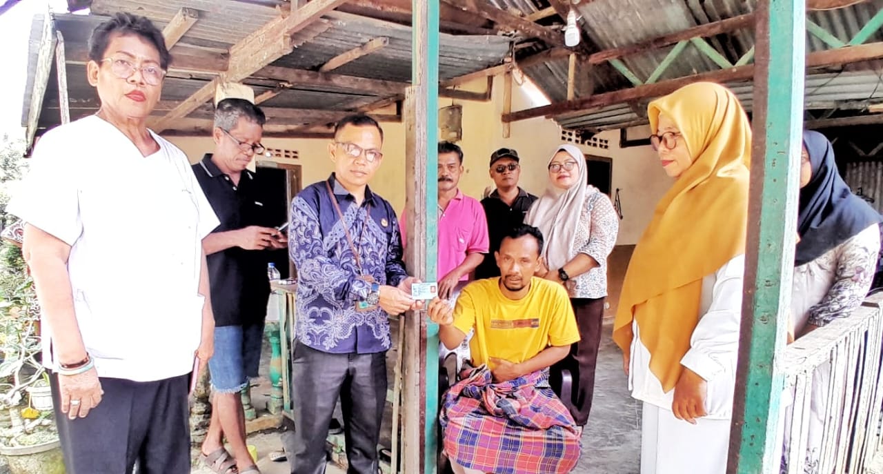 Pemkab Simalungun Berikan Pelayanan untuk Warga Kurang Mampu di Kelurahan Amansari Pemkab Simalungun Berikan Pelayanan untuk Warga Kurang Mampu di Kelurahan Amansari