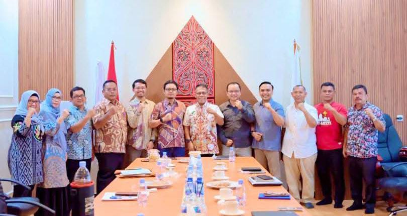 Bupati Tapteng Terima Kunjungan Yayasan Konservasi Indonesia Bupati Tapteng Terima Kunjungan Yayasan Konservasi Indonesia