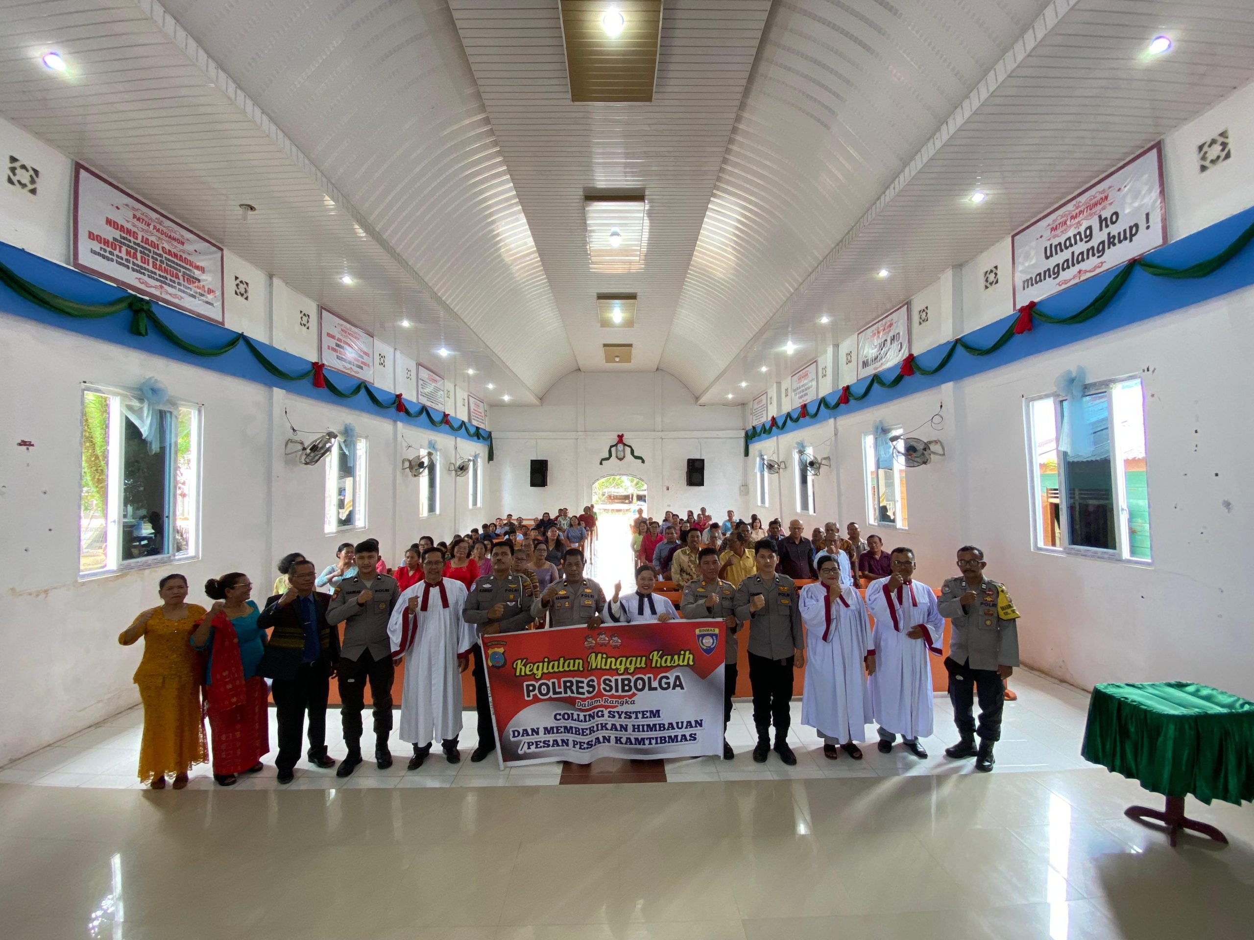 Polres Sibolga Berikan Pesan Kamtibmas di Gereja HKBP Pantai Galilea Sibolga
