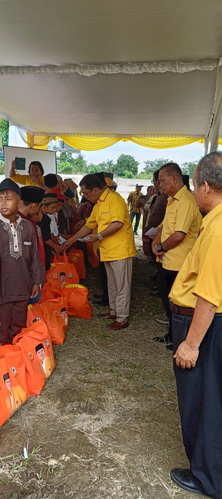 Momentum HUT Partai Golkar Ke-61, Timbul Jaya Sibarani: "Keberadaan Golkar Harus Memberikan Manfaat Bagi Masyarakat Simalungun" Momentum HUT Partai Golkar Ke-61, Timbul Jaya Sibarani: "Keberadaan Golkar Harus Memberikan Manfaat Bagi Masyarakat Simalungun"