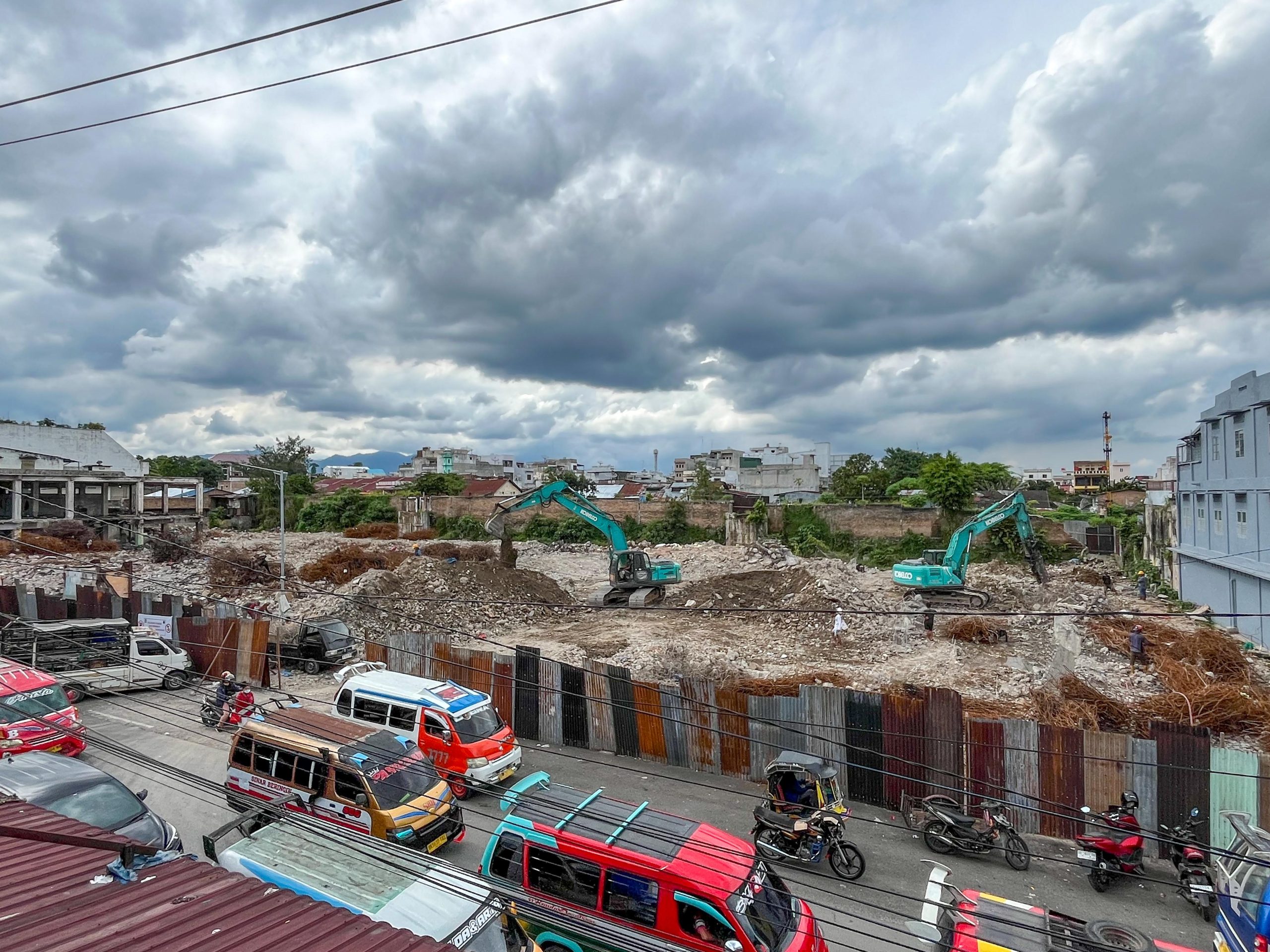  Hari ke-12, Progres Perobohan Gedung IV Pasar Horas di Jalan Merdeka Pematangsiantar Sudah Sekitar 80%