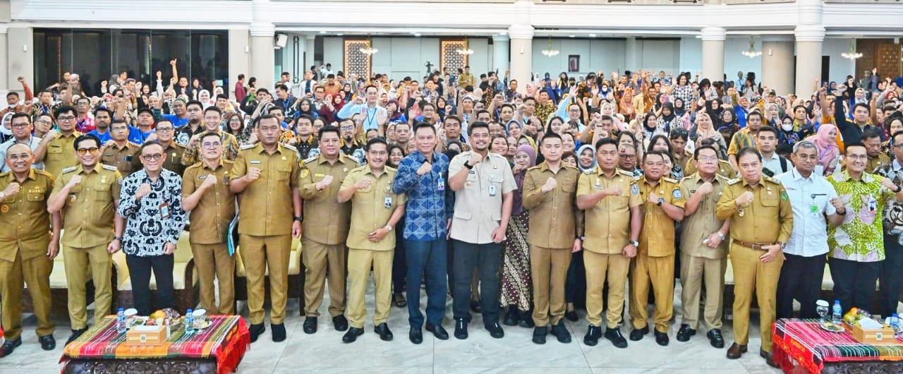 Launching Akad Massal KUR, Pemkab Simalungun Komitmen Dukung UMKM Launching Akad Massal KUR, Pemkab Simalungun Komitmen Dukung UMKM