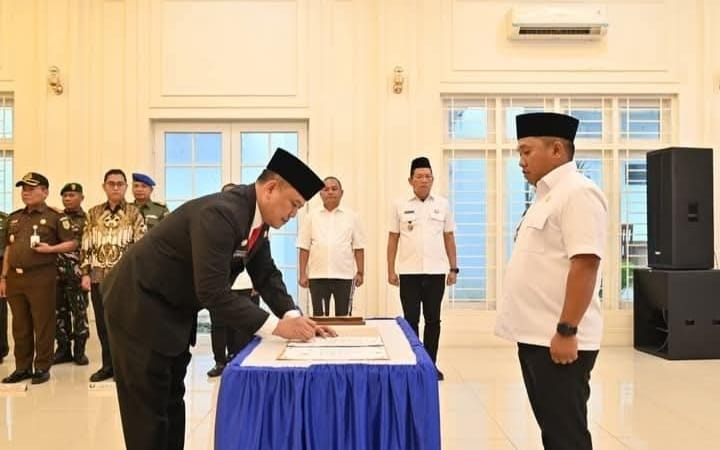 Wali Kota Sibolga Lantik Drs Herman Suwito Sebagai Sekretaris Daerah Kota Sibolga