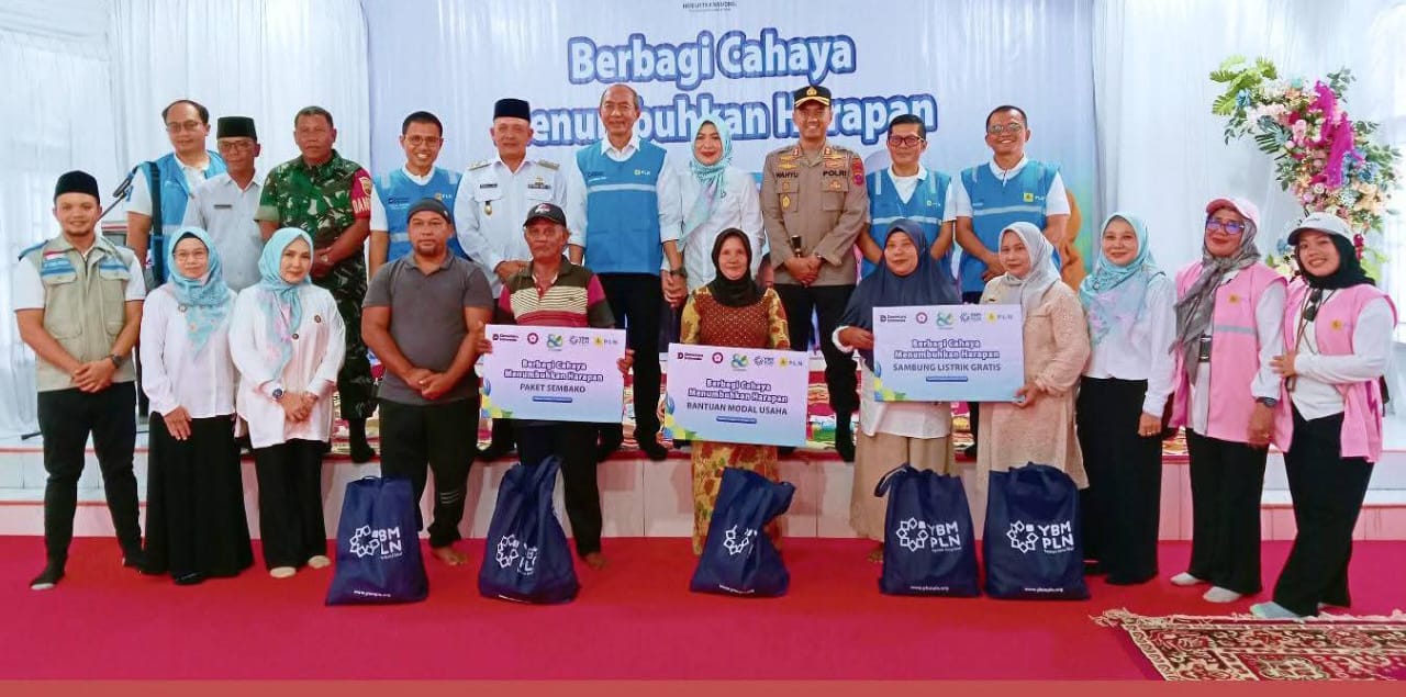 Wakil Bupati Tapteng Apresiasi, PT PLN (Persero) Berikan Bansos Kepada 80 KK Warga Badiri