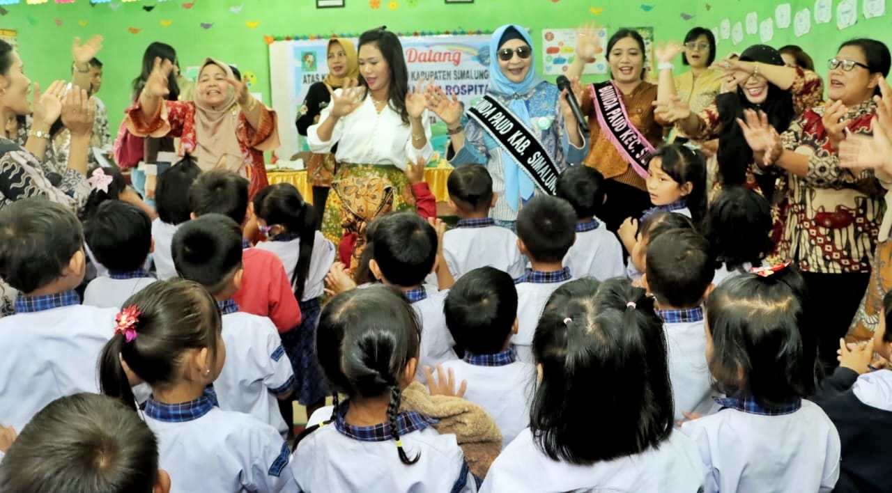 Bunda PAUD Simalungun Kunjungi TK GKPS Bethesda Saribu Dolok, Beri Semangat Peningkatan Kualitas PAUD