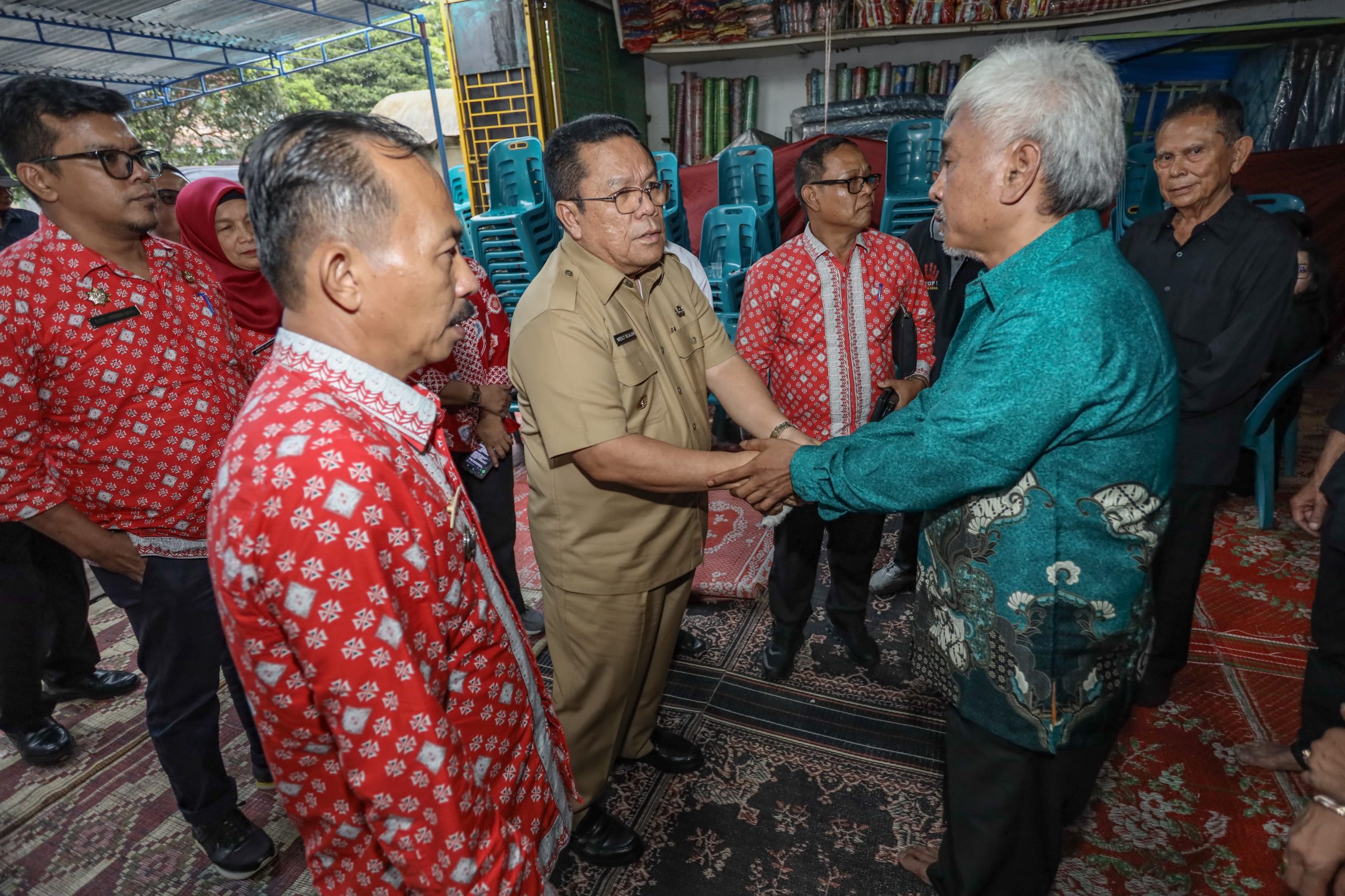 Wali Kota Pematangsiantar Wesly Silalahi Kunjungi Keluarga Korban Kebakaran di Jalan Ahmad Yani