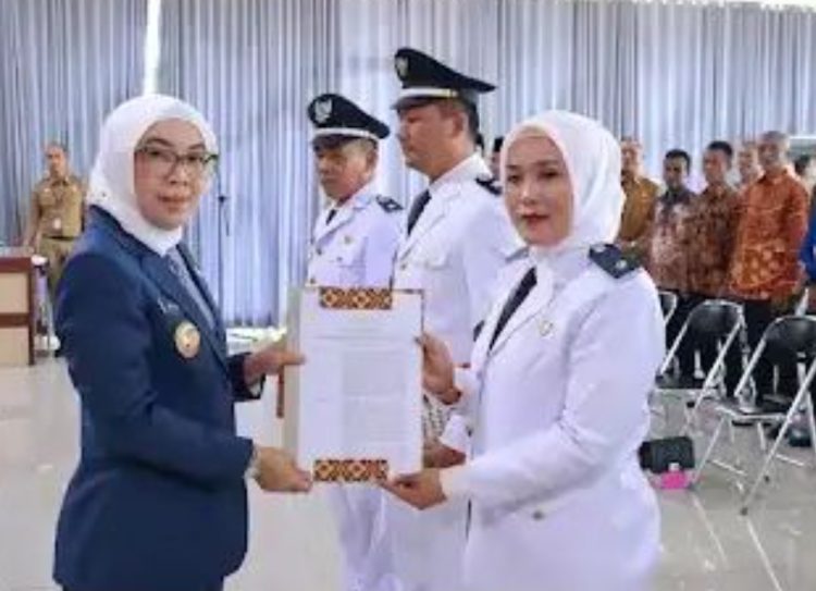Bupati Way Kanan Lantik Tiga Kepala Kampung