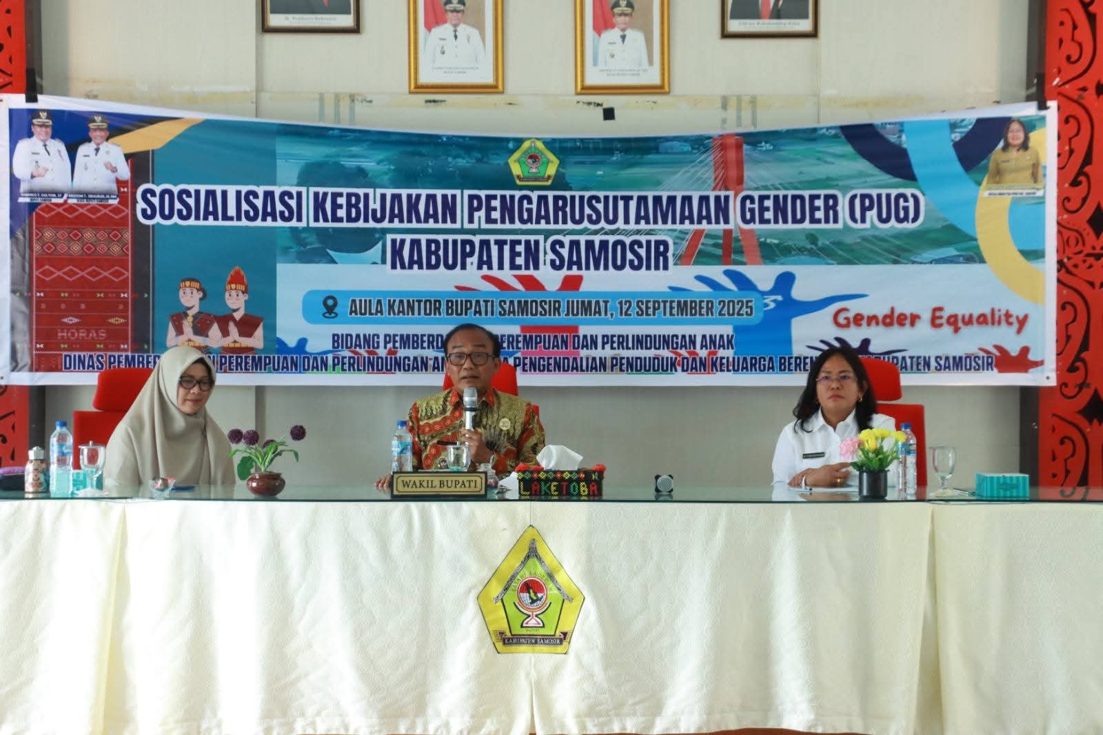 Wakil Bupati Samosir Buka Sosialisasi Pengarusutamaan Gender (PUG) Wakil Bupati Samosir Buka Sosialisasi Pengarusutamaan Gender (PUG)