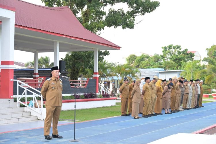 Wakil Bupati Tapanuli Tengah Ajak ASN Menjadi Contoh Dalam Menjaga Kebersihan