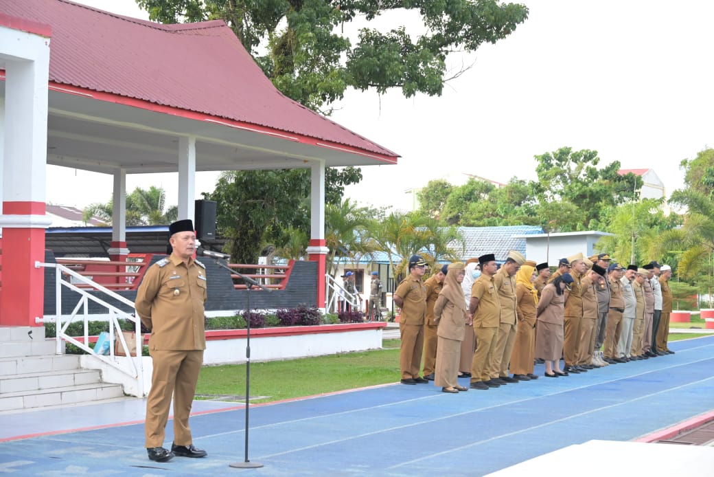 Wakil Bupati Tapanuli Tengah Ajak ASN Menjadi Contoh Dalam Menjaga Kebersihan