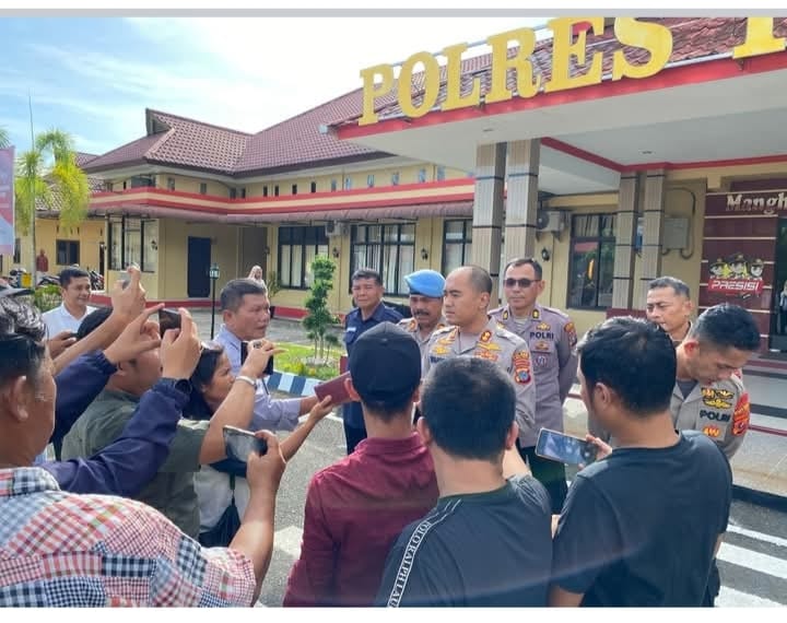 Kapolres Tapteng Ajak Media Jadi 'Garda' Utama Perangi Informasi Tak Pasti