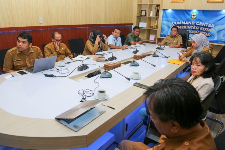Wali Kota Wesly Silalahi Bersama TPID Kota Pematangsiantar Mengikuti Rakor Pengendalian Inflasi Yang Dirangkai Evaluasi Dukungan Pemerintah Daerah terkait Program 3 Juta Rumah Wali Kota Wesly Silalahi Bersama TPID Kota Pematangsiantar Mengikuti Rakor Pengendalian Inflasi Yang Dirangkai Evaluasi Dukungan Pemerintah Daerah terkait Program 3 Juta Rumah