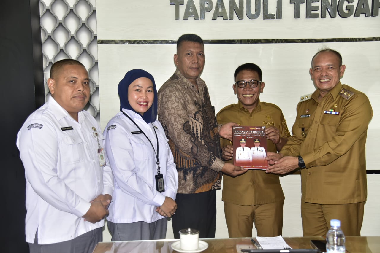 Bupati Tapteng Terima Audensi Ketua KPU Tapteng Dan Jajaran Bupati Tapteng Terima Audensi Ketua KPU Tapteng Dan Jajaran
