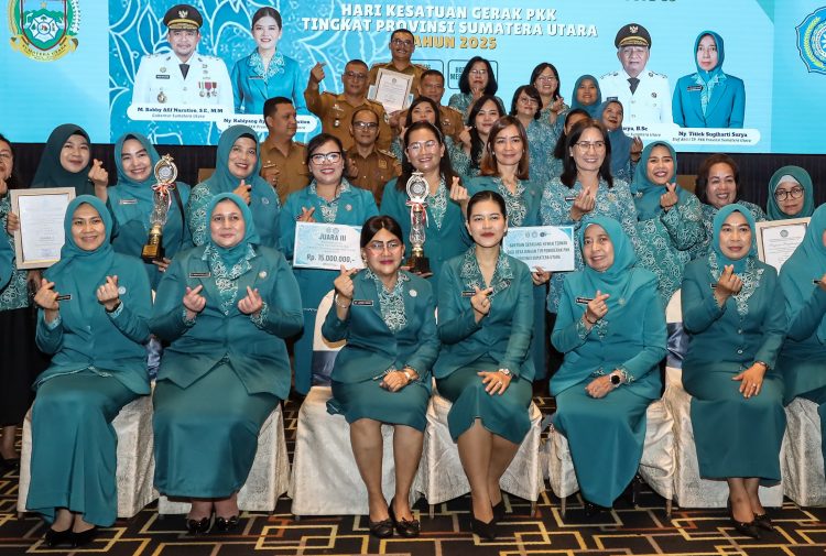 TP PKK Kota Pematangsiantar Raih 3 Penghargaan Lomba Dalam Rangka HKG PKK Tingkat Provinsi Sumut Tahun 2025 TP PKK Kota Pematangsiantar Raih 3 Penghargaan Lomba Dalam Rangka HKG PKK Tingkat Provinsi Sumut Tahun 2025