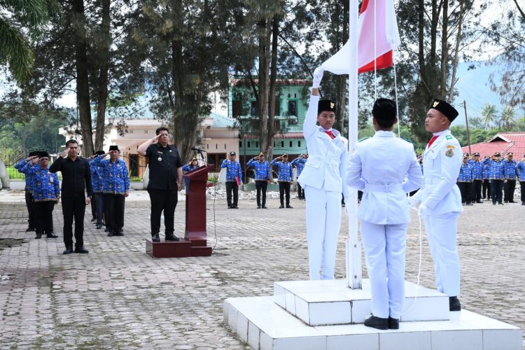 Pimpin Upacara Hari Kesadaran Nasional, Bupati Samosir Ingatkan Disiplin Pegawai Pimpin Upacara Hari Kesadaran Nasional, Bupati Samosir Ingatkan Disiplin Pegawai