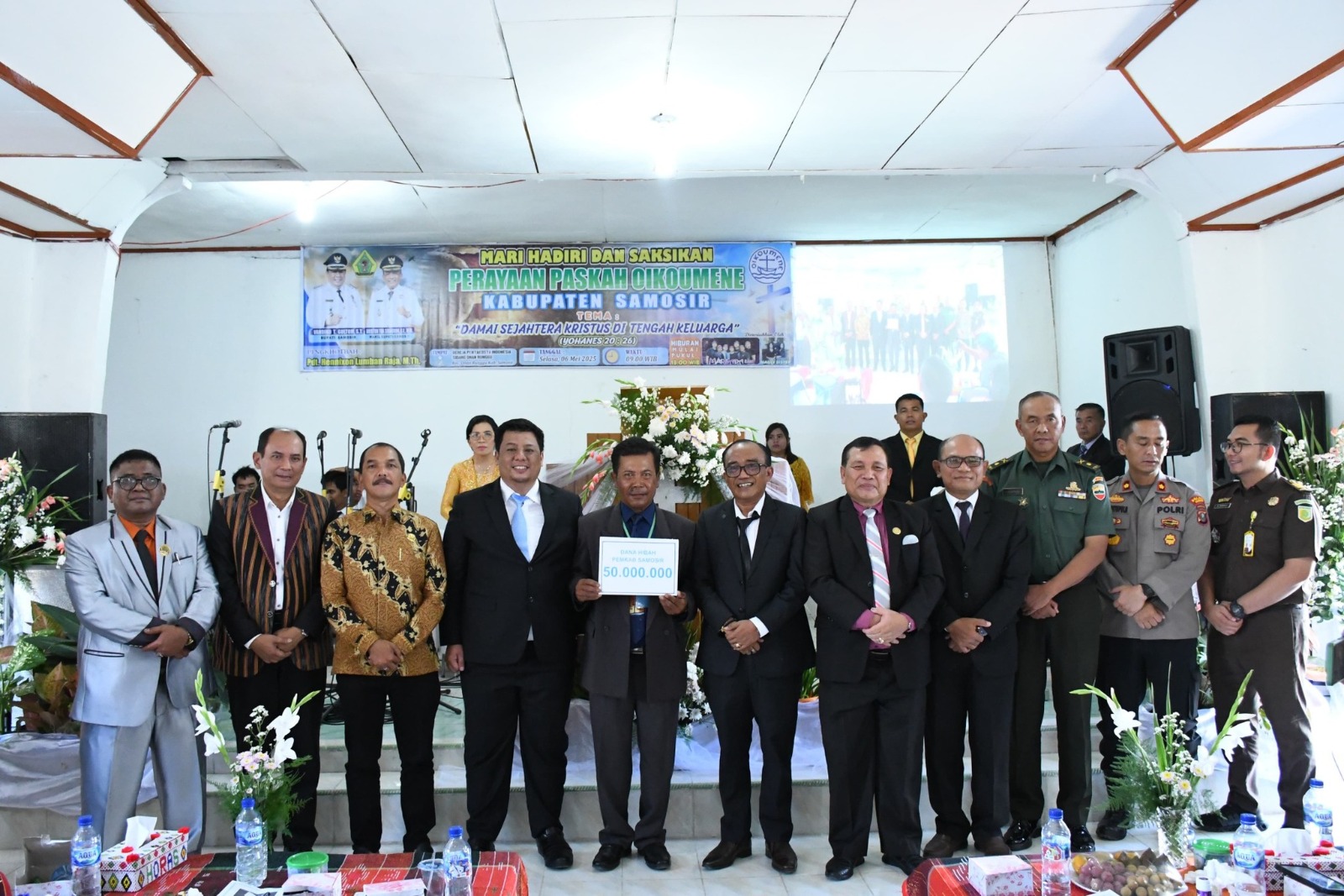 Paskah Oikumene Kabupaten Samosir Sukses, Bupati: Perayaan Paskah Harus Dapat Dinikmati Masyarakat Sampai Ke Pelosok Paskah Oikumene Kabupaten Samosir Sukses, Bupati: Perayaan Paskah Harus Dapat Dinikmati Masyarakat Sampai Ke Pelosok