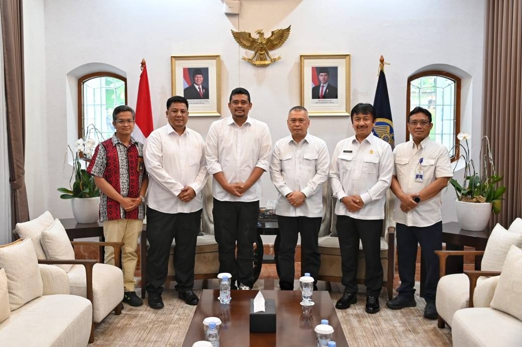 Gubsu Ajak Bupati Samosir Audiensi ke Kementerian Perhubungan, Sampaikan Usulan Aksesibilitas Transportasi Seaplane di Danau Toba Gubsu Ajak Bupati Samosir Audiensi ke Kementerian Perhubungan, Sampaikan Usulan Aksesibilitas Transportasi Seaplane di Danau Toba
