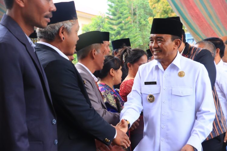 Wakil Bupati Samosir Kukuhkan Perpanjangan Masa Jabatan BPD se-Kecamatan Simanindo Wakil Bupati Samosir Kukuhkan Perpanjangan Masa Jabatan BPD se-Kecamatan Simanindo