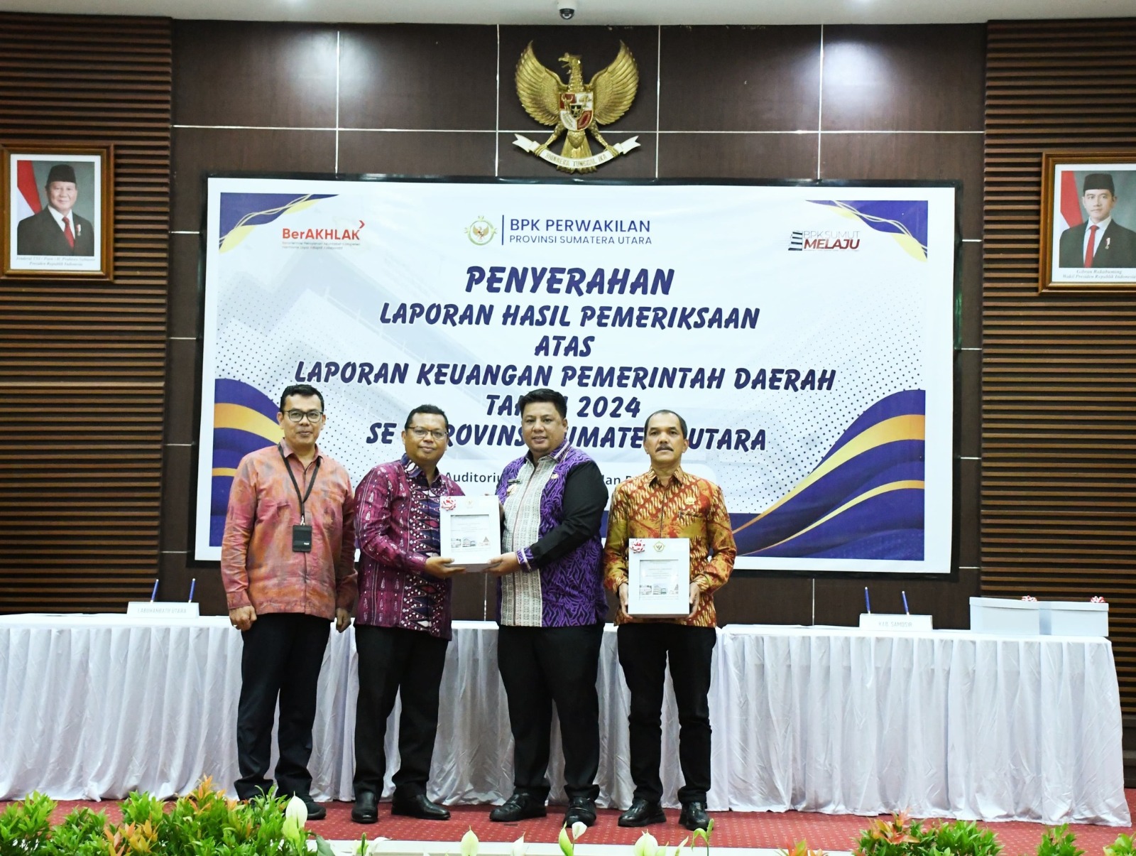 Raih Opini WTP ke-8 Berturut-Turut, Bupati Samosir: Jangan Berpuas Diri, Mari Bersama Kita Tingkatkan Kinerja Untuk Samosir yang Lebih Baik Raih Opini WTP ke-8 Berturut-Turut, Bupati Samosir: Jangan Berpuas Diri, Mari Bersama Kita Tingkatkan Kinerja Untuk Samosir yang Lebih Baik