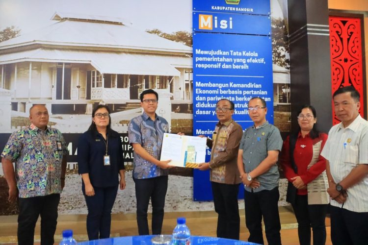 Wabup Ariston Tua Sidauruk Terima Pengelolaan Sementara IPLT Wabup Ariston Tua Sidauruk Terima Pengelolaan Sementara IPLT