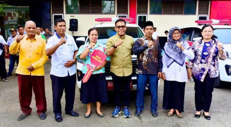 Bupati Tapteng Tunda Pengadaan Mobil Dinas, Prioritaskan Kepentingan Rakyat Beli Dua Unit Ambulance Bupati Tapteng Tunda Pengadaan Mobil Dinas, Prioritaskan Kepentingan Rakyat Beli Dua Unit Ambulance