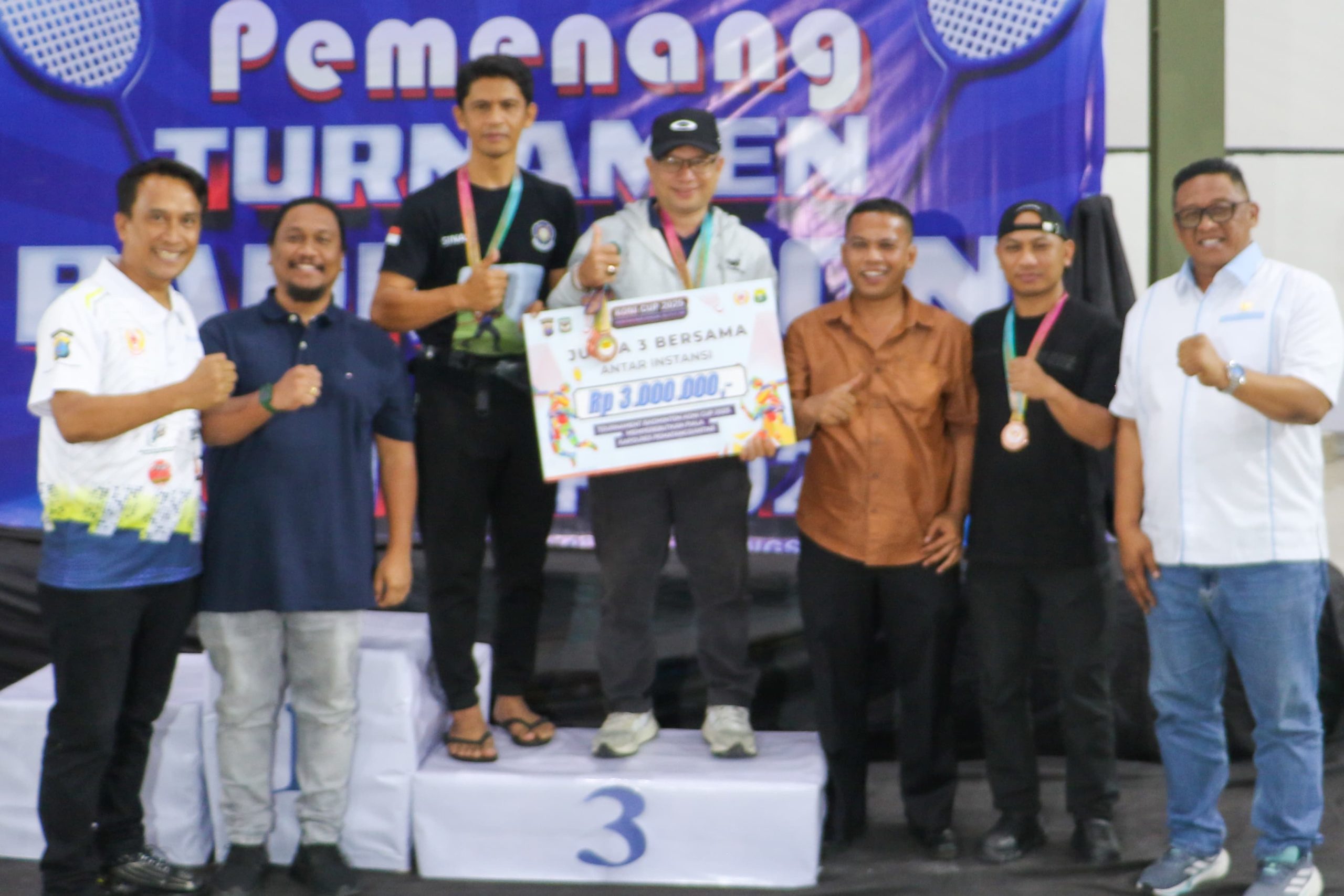 Wali Kota diwakili Sekda Menghadiri Penutupan Turnamen Badminton KONI Cup Tahun 2025 Memperebutkan Piala Kapolres Pematangsiantar Wali Kota diwakili Sekda Menghadiri Penutupan Turnamen Badminton KONI Cup Tahun 2025 Memperebutkan Piala Kapolres Pematangsiantar