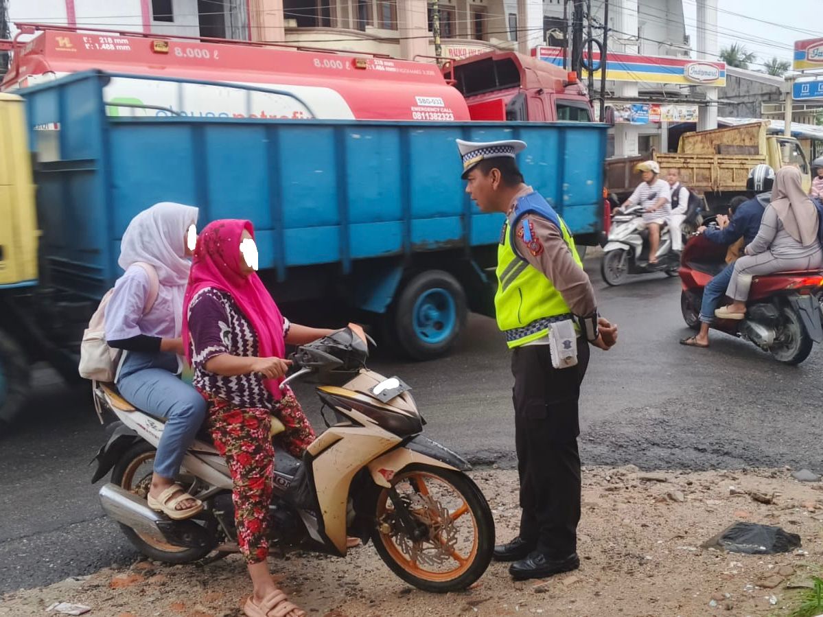 Operasi Zebra Toba 2025 Dimulai: Polres Tapteng Catat 65 Teguran dan 1 Kecelakaan di Hari Pertama Operasi Zebra Toba 2025 Dimulai: Polres Tapteng Catat 65 Teguran dan 1 Kecelakaan di Hari Pertama