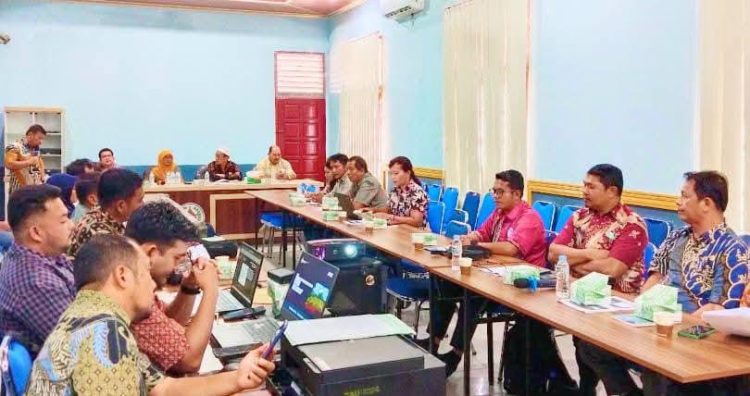 Dinas PUPR Tapteng Menggelar Pembahasan Penyempurnaan Dokumen Laporan Akhir Revisi RTRW Kabupaten Tapanuli Tengah Tahun 2013-2033 Dinas PUPR Tapteng Menggelar Pembahasan Penyempurnaan Dokumen Laporan Akhir Revisi RTRW Kabupaten Tapanuli Tengah Tahun 2013-2033