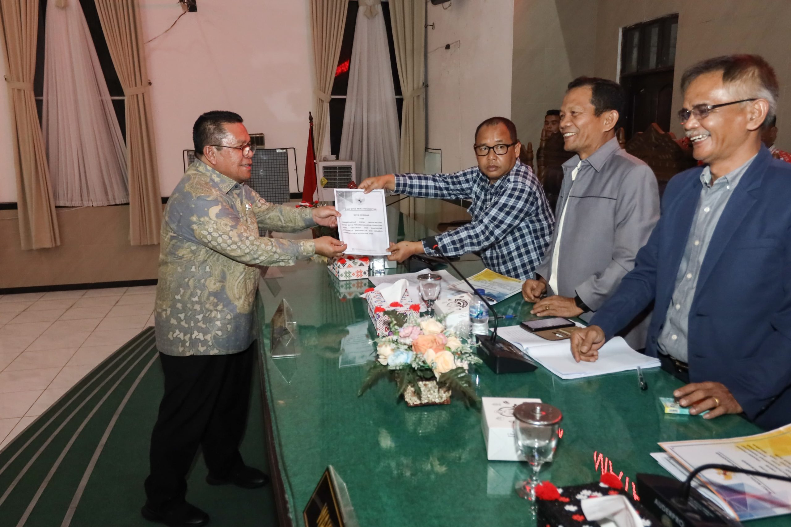 Wali Kota Pematangsiantar Wesly Silalahi Menyampaikan Nota Jawaban atas Pemandangan Umum Fraksi-fraksi DPRD Kota Pematangsiantar terhadap Nota Keuangan R-APBD TA 2026 Wali Kota Pematangsiantar Wesly Silalahi Menyampaikan Nota Jawaban atas Pemandangan Umum Fraksi-fraksi DPRD Kota Pematangsiantar terhadap Nota Keuangan R-APBD TA 2026