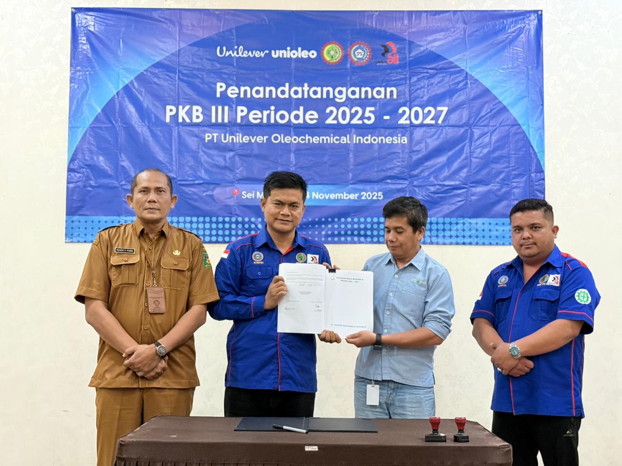 PUK PT.UOI SP KEP SPSI Dan Managemen PT Unilever Oleochemicals Indonesia Sukses Melaksanakan PKB Ke III, Arif Sitanggang: "Ciptakan Hubungan Industrial Yang Baik" PUK PT.UOI SP KEP SPSI Dan Managemen PT Unilever Oleochemicals Indonesia Sukses Melaksanakan PKB Ke III, Arif Sitanggang: "Ciptakan Hubungan Industrial Yang Baik"