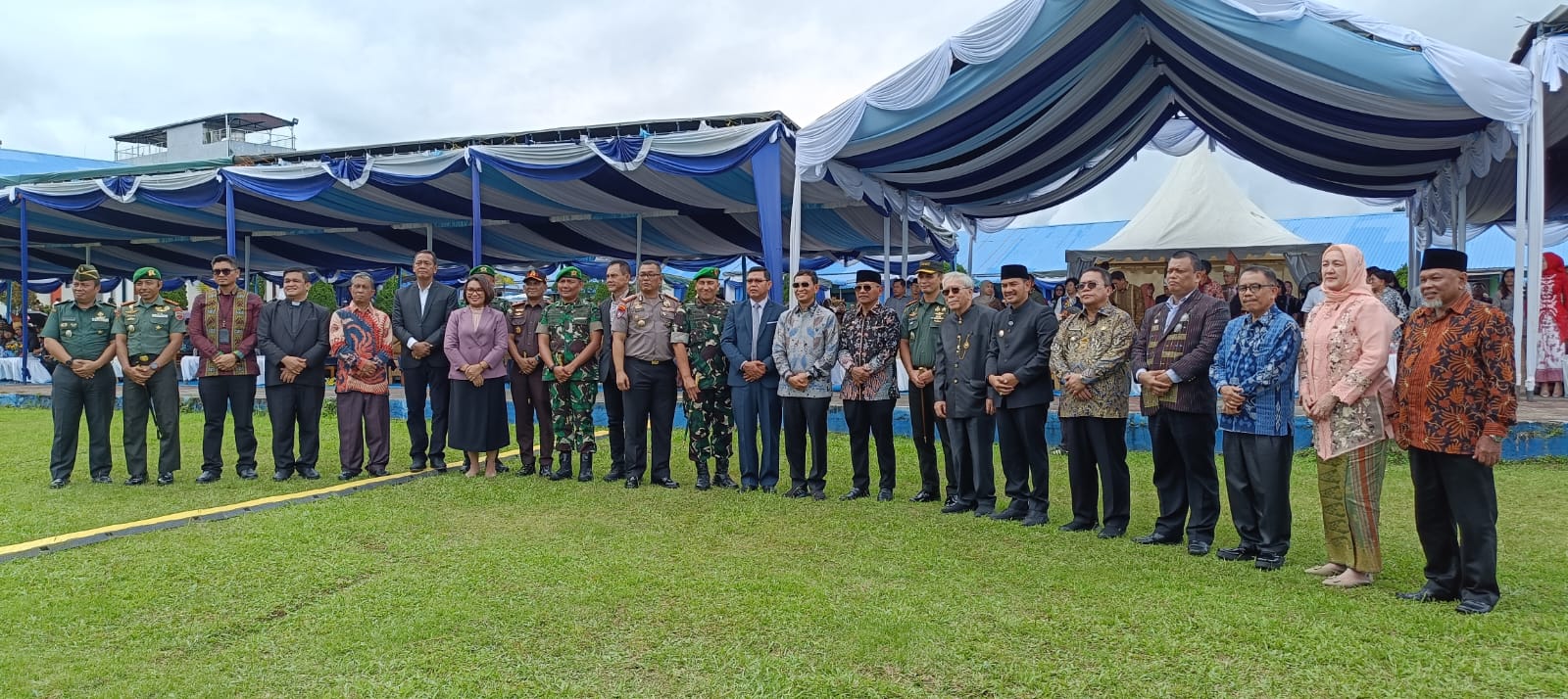 Pesta Rakyat Meriah, Polres Simalungun Amankan Syukuran Penganugerahan Pahlawan Nasional Tuan Rondahaim Saragih Pesta Rakyat Meriah, Polres Simalungun Amankan Syukuran Penganugerahan Pahlawan Nasional Tuan Rondahaim Saragih