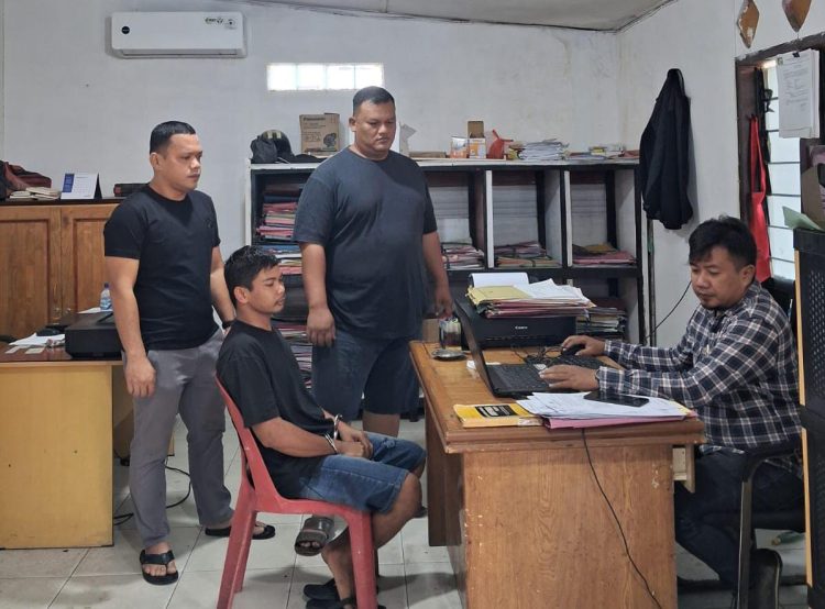 Tim Reskrim Polsek Perdagangan Kejar Pelaku Penggelapan Mobil Avanza Hingga ke Rokan Hilir Tim Reskrim Polsek Perdagangan Kejar Pelaku Penggelapan Mobil Avanza Hingga ke Rokan Hilir