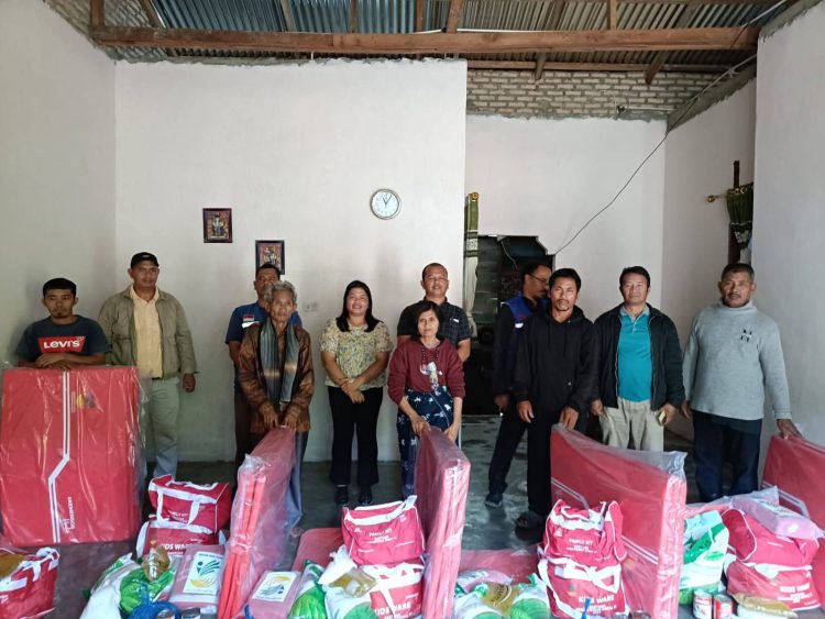 Pemkab Pakpak Bharat Salurkan Bantuan Bagi Para Korban Bencana Alam Tanah Longsor