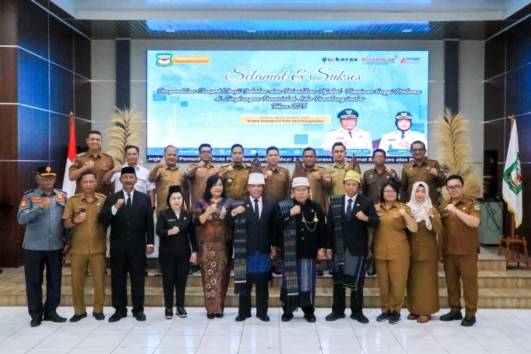 Wali Kota Pematangsiantar Melantik Dan Mengambil Sumpah/Janji Dua PNS dalam jabatan Pimpinan Tinggi Pratama di Pemko Pematangsiantar Wali Kota Pematangsiantar Melantik Dan Mengambil Sumpah/Janji Dua PNS dalam jabatan Pimpinan Tinggi Pratama di Pemko Pematangsiantar