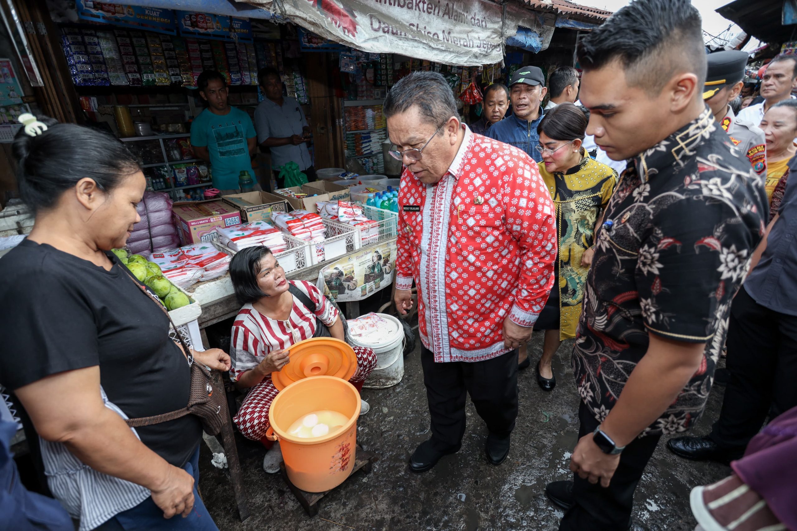 Wali Kota Pematangsiantar Wesly Silalahi Bersama Ketua TP PKK dan Forkopimda Sidak Stok Dan Harga Kebutuhan Pokok Menjelang Natal 2025 dan Tahun Baru 2026 Wali Kota Pematangsiantar Wesly Silalahi Bersama Ketua TP PKK dan Forkopimda Sidak Stok Dan Harga Kebutuhan Pokok Menjelang Natal 2025 dan Tahun Baru 2026