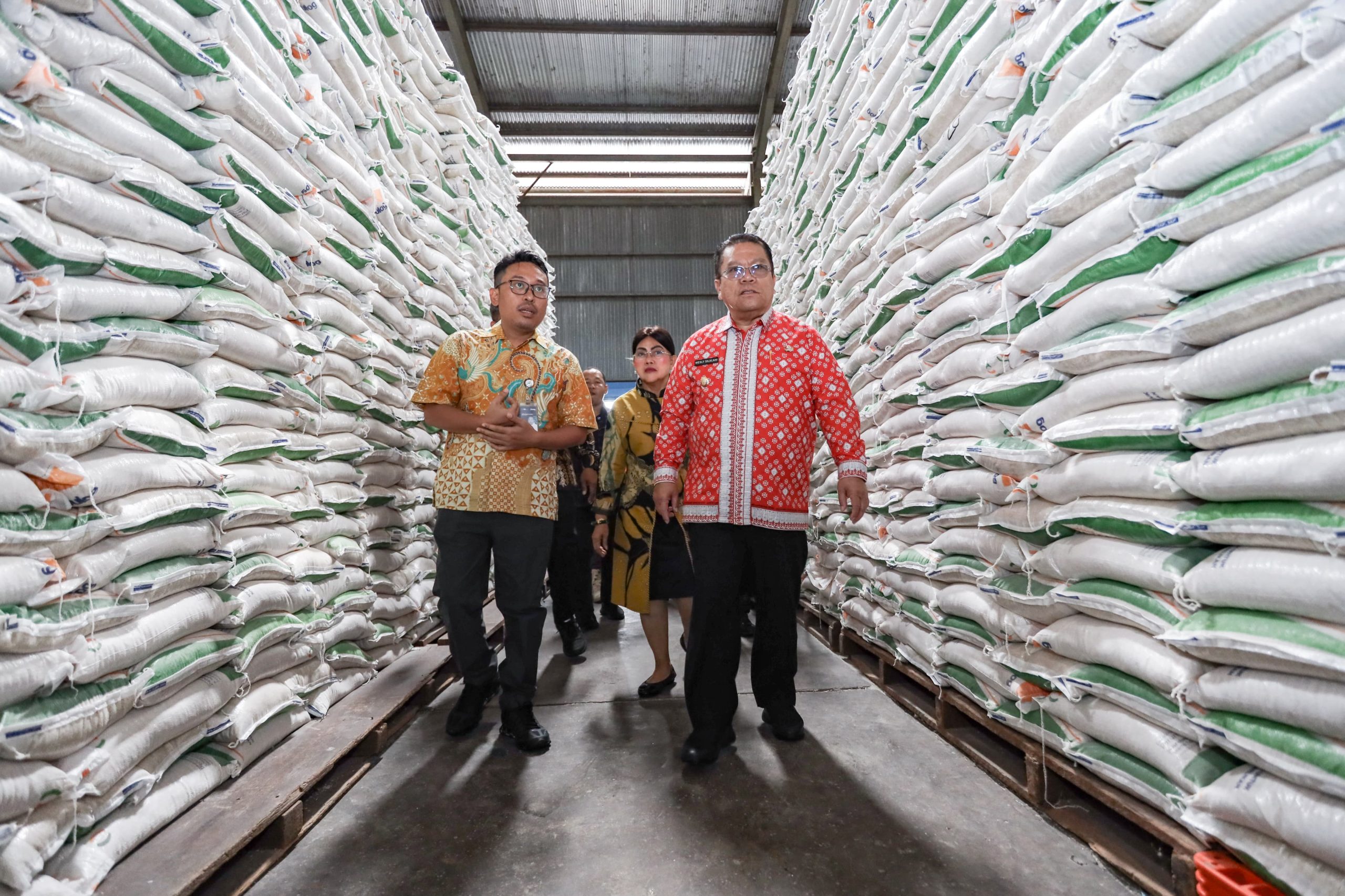 Wali Kota Pematangsiantar Wesly Silalahi Sidak Stok Dan Harga Kebutuhan Pokok, Pastikan Ketersediaan Aman Jelang Natal dan Tahun Baru