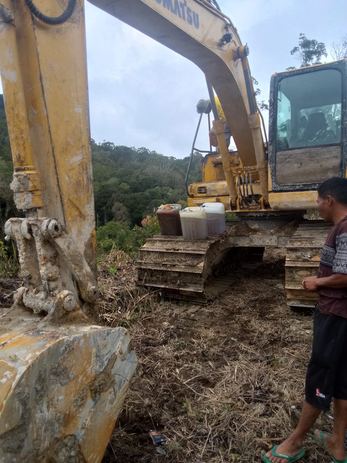 Ratusan Personil Lintas Instansi Dan OPD Se Kabupaten Pakpak Bharat Terus Berjuang Menormalisasi Berbagai Fasilitas Publik