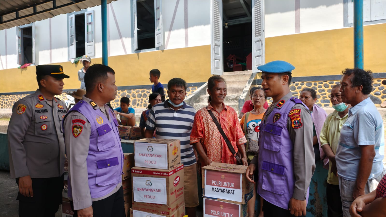 Pulihkan Kondisi Mental Kepada Korban Banjir, Tim Trauma Healing Polres Sibolga Kunjungi Tempat Pengungsian