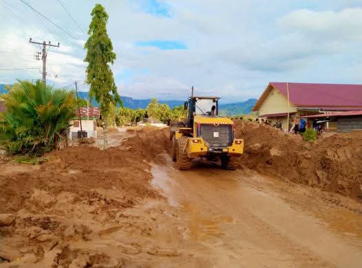 Plt Kadis PUPR Tapteng Sampaikan Progres Kemajuan Infrastruktur Penanganan Bencana Alam Banjir Bandang Dan Longsor