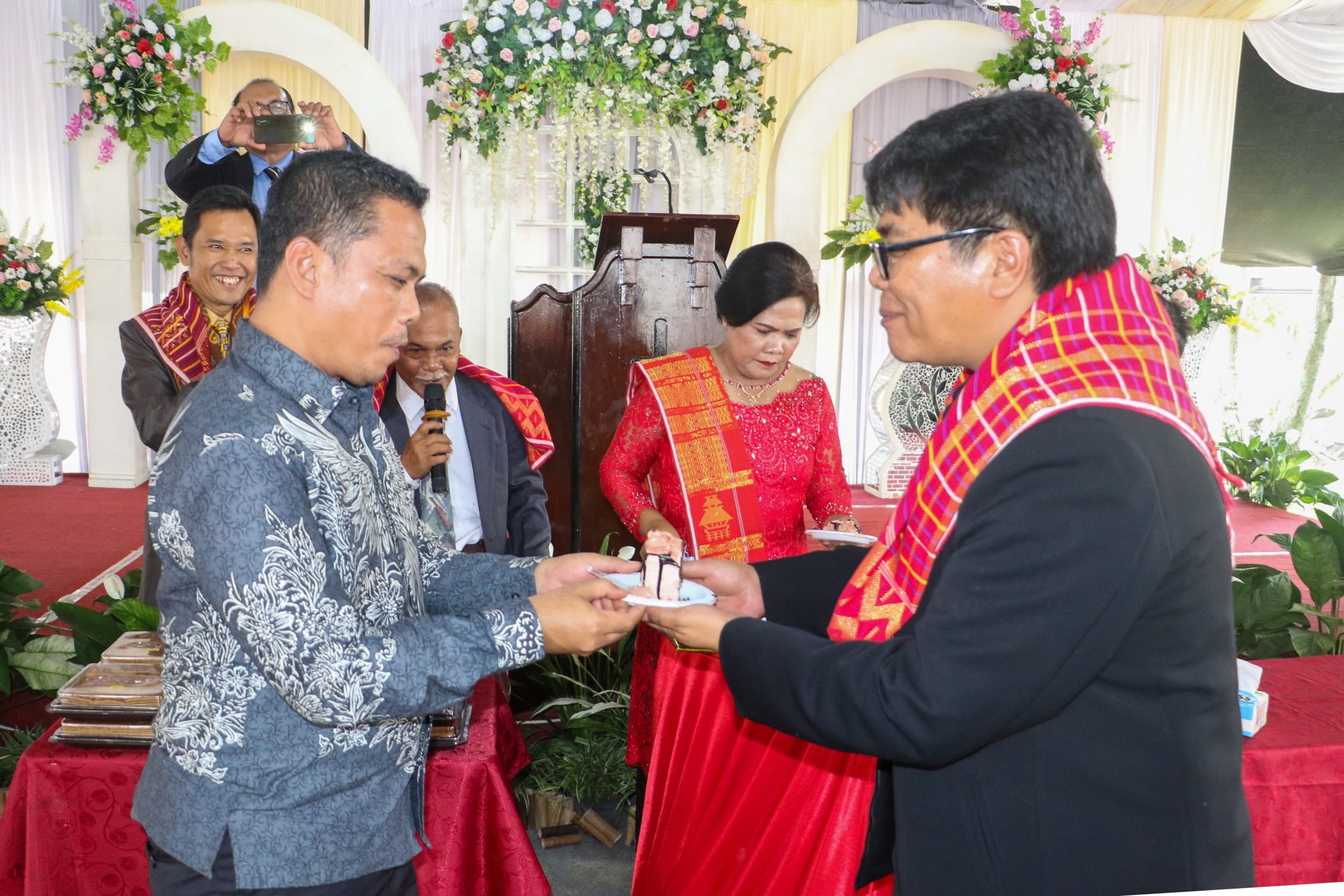 Wali Kota Pematangsiantar Diwakili Sekda Junaedi Antonius Sitanggang Menghadiri Yubileum 75 Tahun Gereja GBKP Runggun