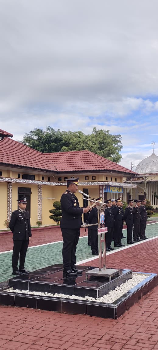 Upacara Hari Bela Negara Ke-77, Kapolres Simalungun: "Wujudkan Semangat Bela Negara dalam Tindakan Nyata" Upacara Hari Bela Negara Ke-77, Kapolres Simalungun: "Wujudkan Semangat Bela Negara dalam Tindakan Nyata"