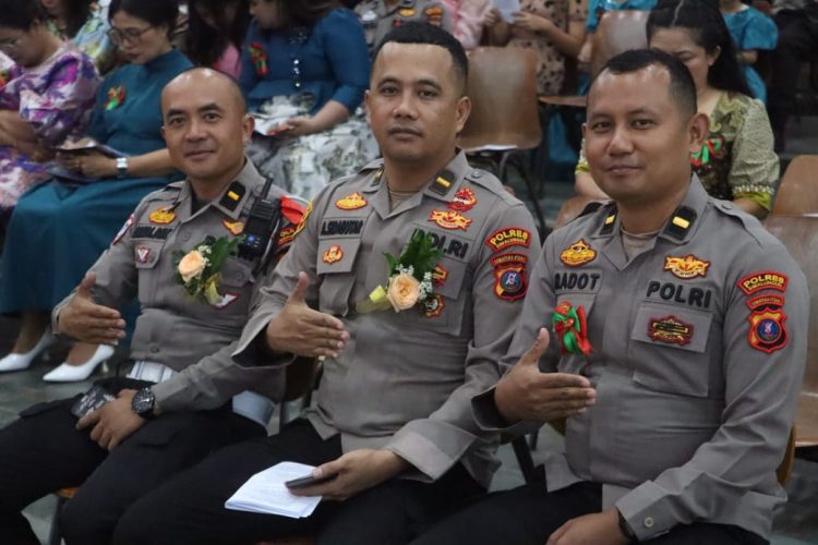 Lulusan SIP 54.1 DRN Polres Simalungun: "Berbuat Terbaik untuk Masyarakat adalah Prioritas Kami" Lulusan SIP 54.1 DRN Polres Simalungun: "Berbuat Terbaik untuk Masyarakat adalah Prioritas Kami"