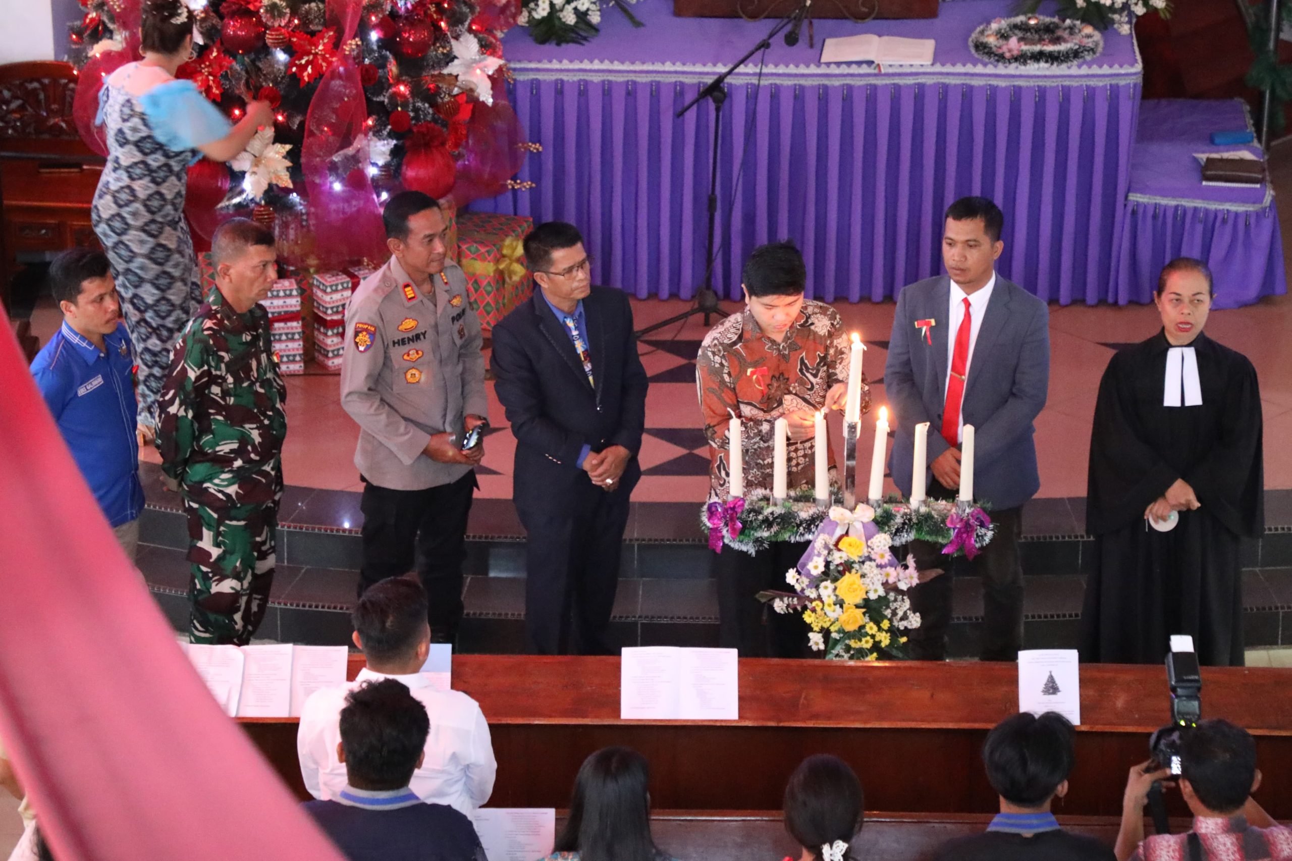 KNPI Kota Pematangsiantar Rayakan Natal dengan Sukacita, Mengusung Tema Allah Hadir untuk Menyelamatkan Keluarga KNPI Kota Pematangsiantar Rayakan Natal dengan Sukacita, Mengusung Tema Allah Hadir untuk Menyelamatkan Keluarga