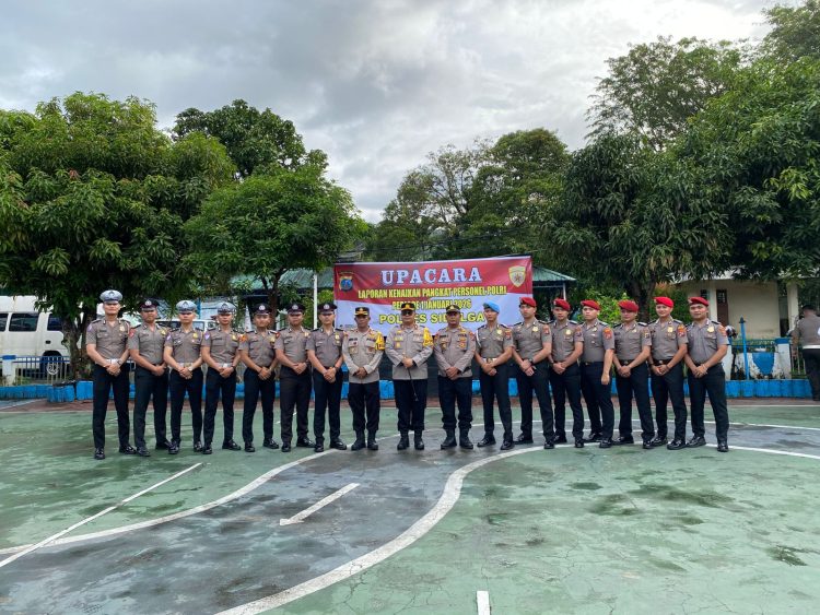Upacara Kenaikkan Pangkat 31 Personel Polres Sibolga, Diikuti PJU Dan Bhayangkari Polres Sibolga